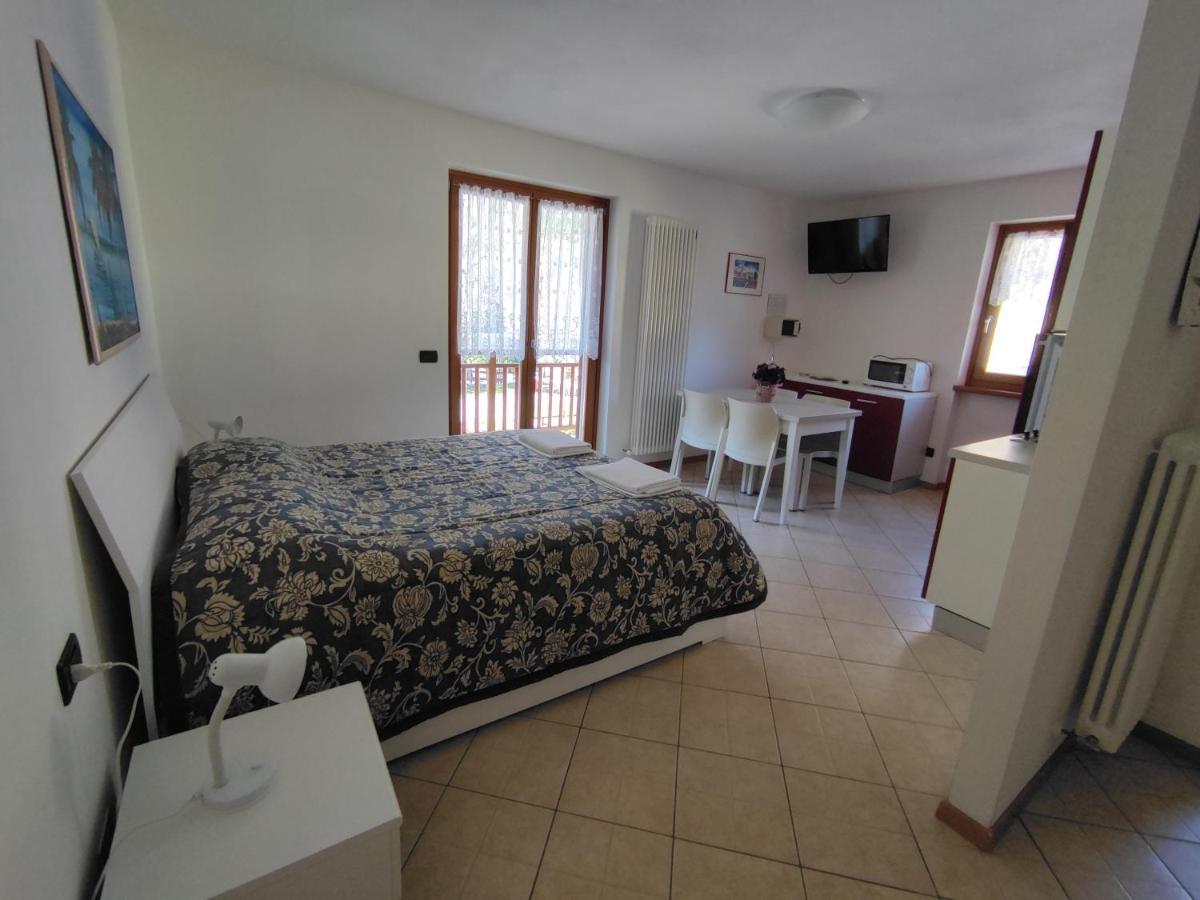 Aparthotel Residenza Arcobaleno à Tenno Extérieur photo