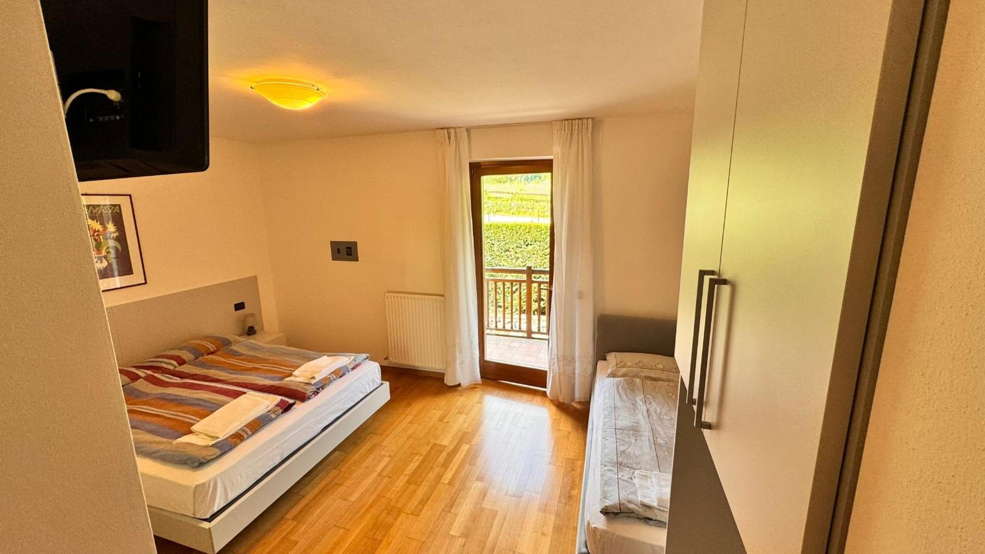 Aparthotel Residenza Arcobaleno à Tenno Extérieur photo